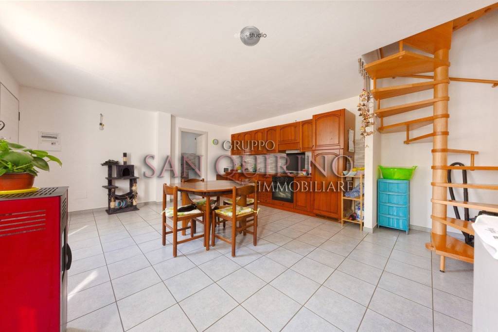 casa indipendente in vendita a Poggio Rusco in zona Dragoncello