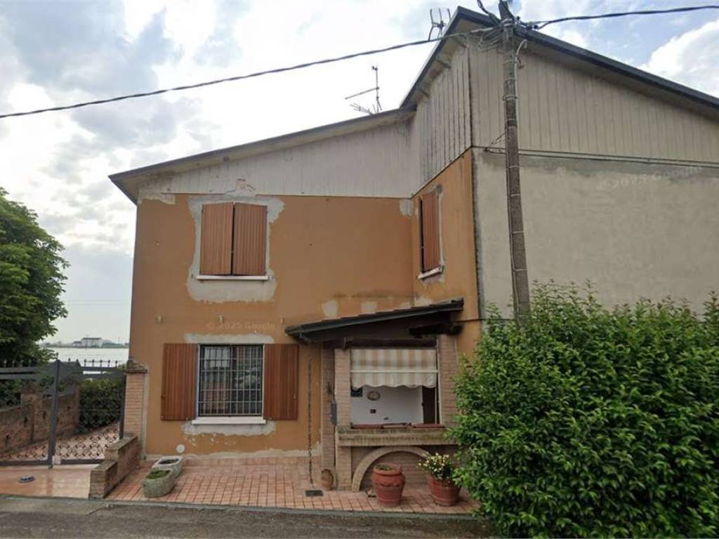 appartamento in vendita a Poggio Rusco in zona Dragoncello