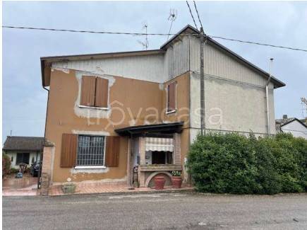 appartamento in vendita a Poggio Rusco in zona Dragoncello