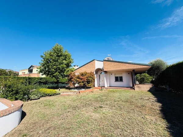 casa indipendente in vendita a Poggio Rusco