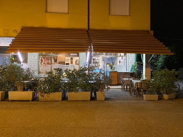 negozio in vendita a Poggio Rusco