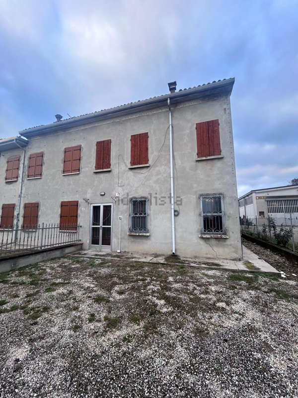 casa indipendente in vendita a Poggio Rusco