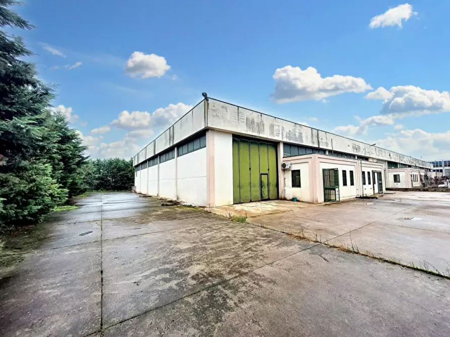 locale di sgombero in vendita a Poggio Rusco