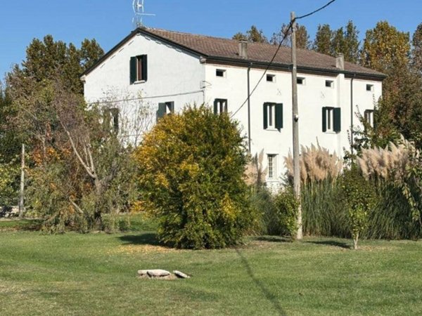 casale in vendita a Poggio Rusco