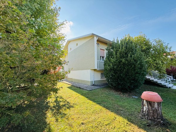 casa indipendente in vendita a Poggio Rusco