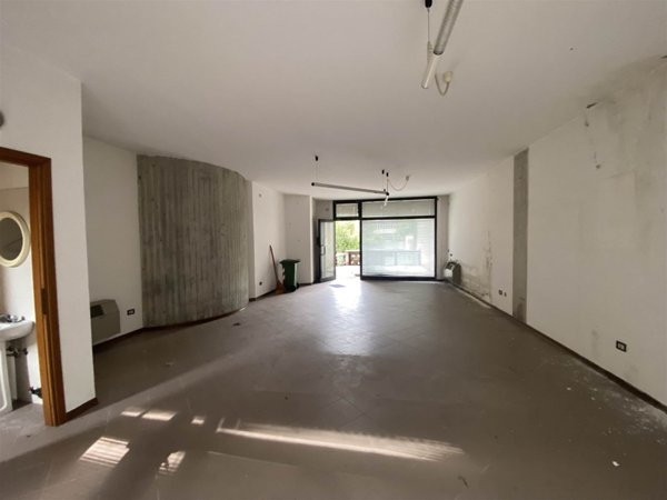 ufficio in vendita a Poggio Rusco