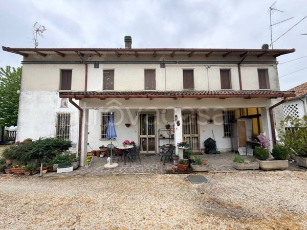 casa indipendente in vendita a Poggio Rusco