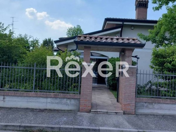 casa indipendente in vendita a Poggio Rusco in zona Agnolo