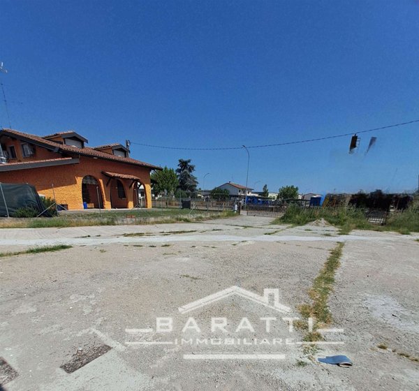 ufficio in vendita a Poggio Rusco in zona Verdonda