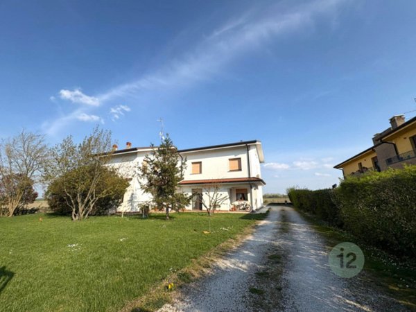 appartamento in vendita a Poggio Rusco in zona Dragoncello