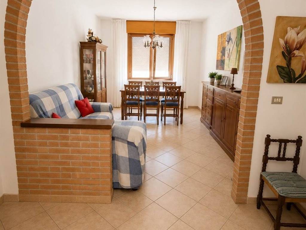 appartamento in vendita a Poggio Rusco in zona Agnolo