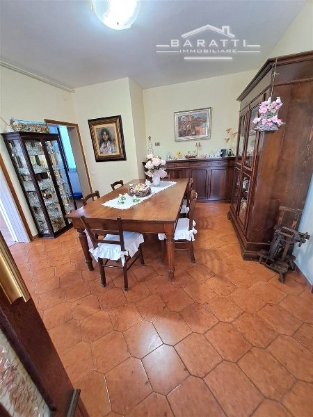 casa indipendente in vendita a Poggio Rusco in zona Dragoncello