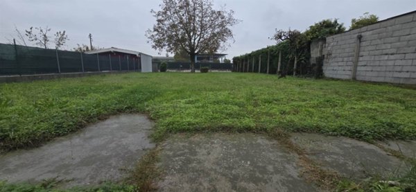 casa indipendente in vendita a Pomponesco