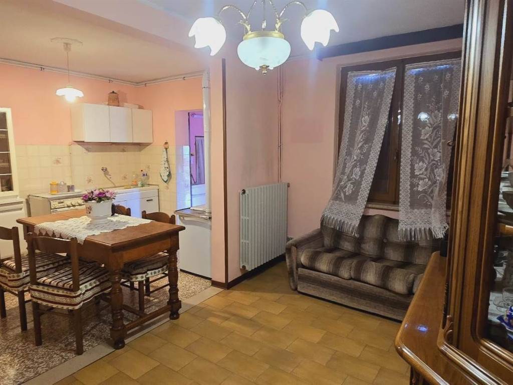 casa indipendente in vendita a Pomponesco