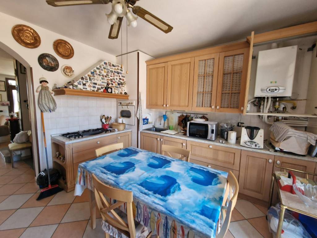 casa indipendente in vendita a Pomponesco