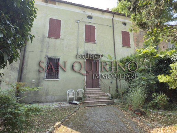 casa indipendente in vendita a Pomponesco