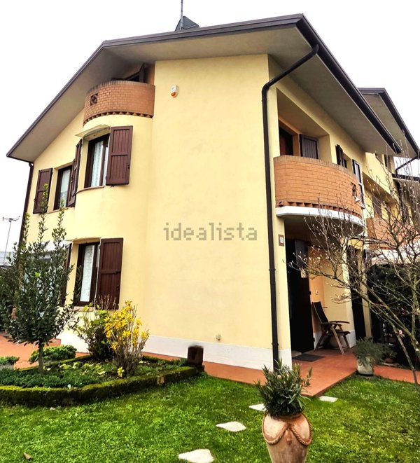 casa indipendente in vendita a Pomponesco