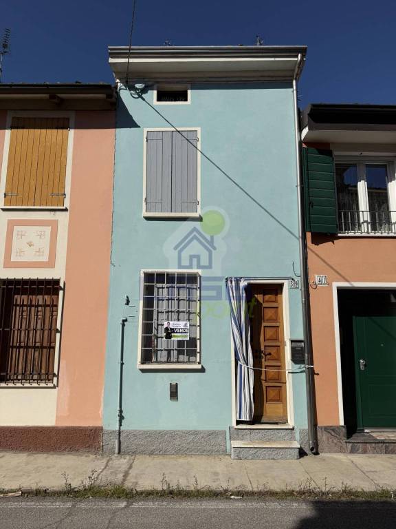 casa indipendente in vendita a Pomponesco
