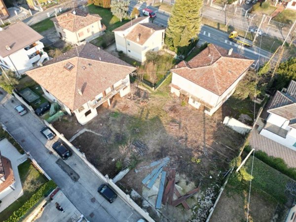 casa indipendente in vendita a Ponti sul Mincio