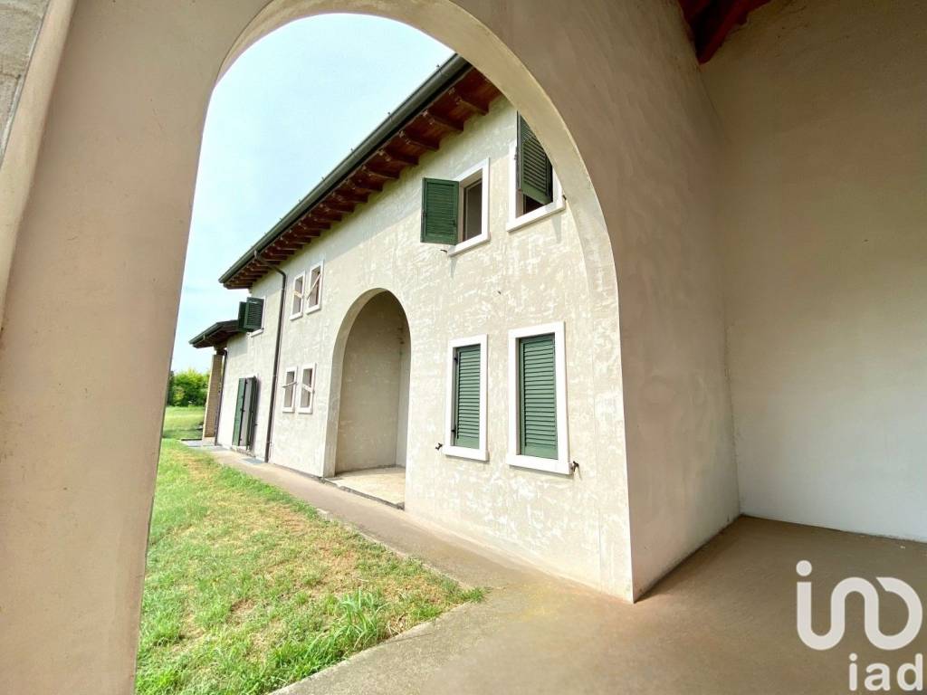 casa indipendente in vendita a Ponti sul Mincio