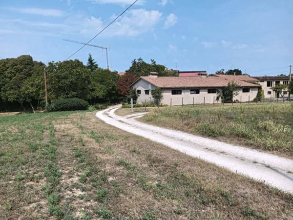 casa indipendente in vendita a Ponti sul Mincio
