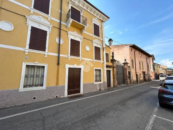 casa indipendente in vendita a Ponti sul Mincio
