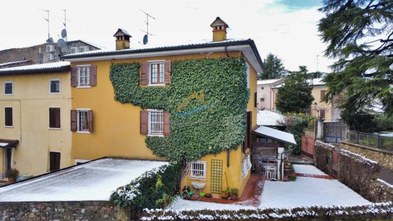 casa indipendente in vendita a Ponti sul Mincio