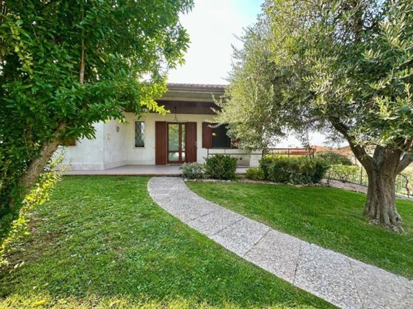 casa indipendente in vendita a Ponti sul Mincio