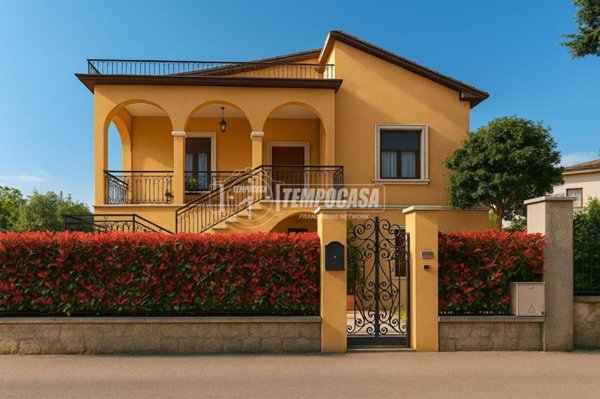 casa indipendente in vendita a Ponti sul Mincio