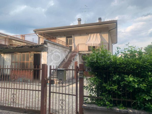 casa indipendente in vendita a Ponti sul Mincio