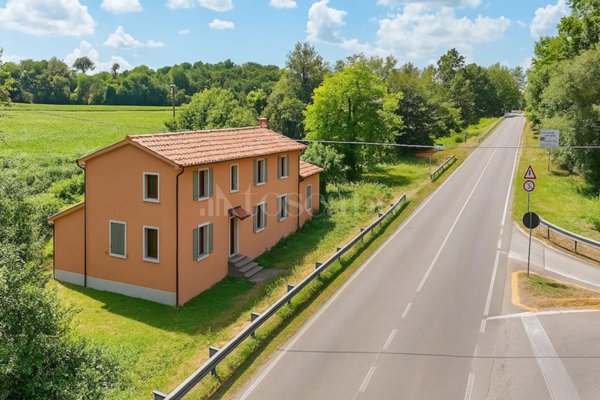 casa indipendente in vendita a Ponti sul Mincio