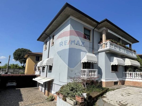 casa indipendente in vendita a Ponti sul Mincio