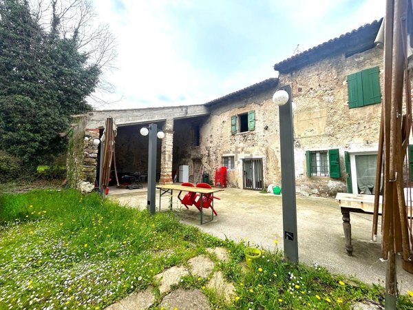 casale in vendita a Ponti sul Mincio