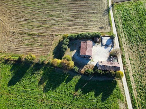 casale in vendita a Ponti sul Mincio