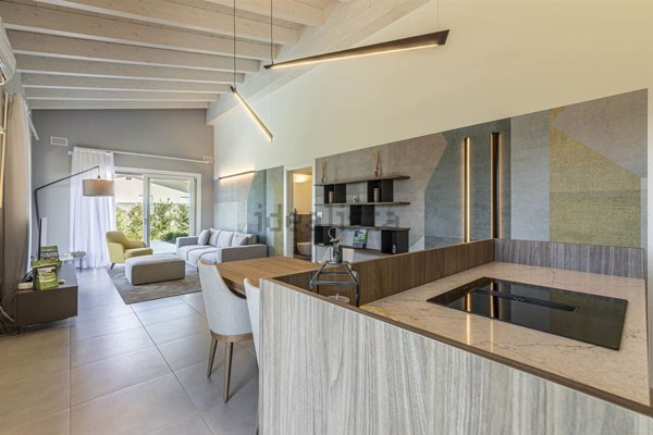 casa indipendente in vendita a Ponti sul Mincio