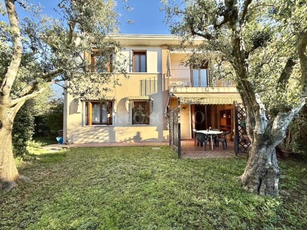 villa in vendita a Ponti sul Mincio