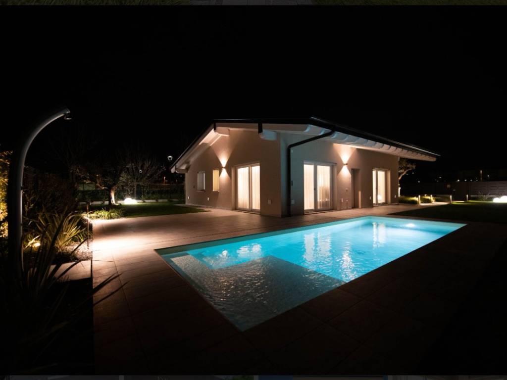 casa indipendente in vendita a Ponti sul Mincio