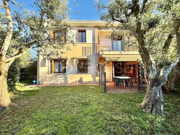 casa indipendente in vendita a Ponti sul Mincio