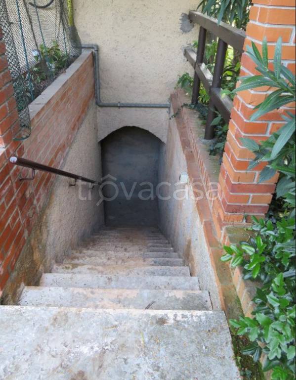 locale commerciale in vendita a Ponti sul Mincio