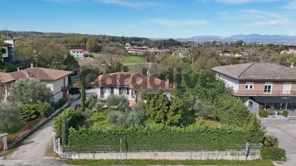 casa indipendente in vendita a Ponti sul Mincio