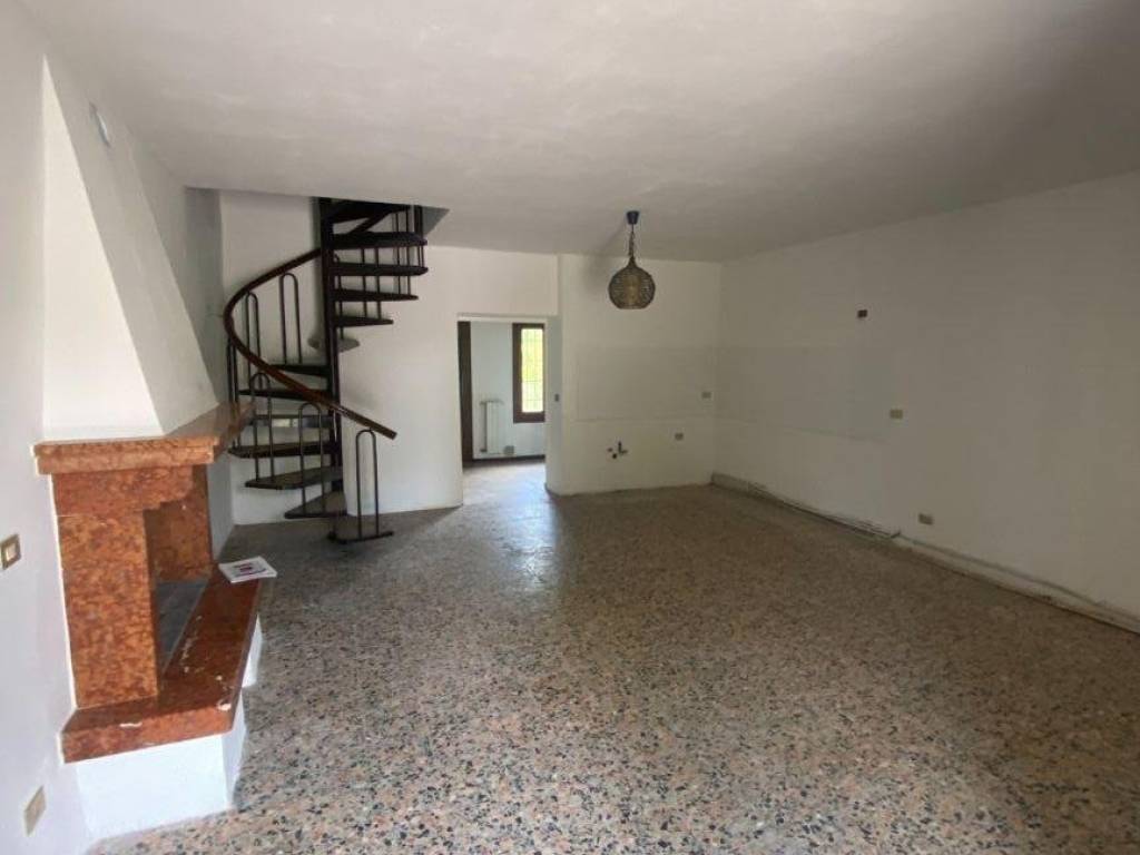 casa indipendente in vendita a Ponti sul Mincio