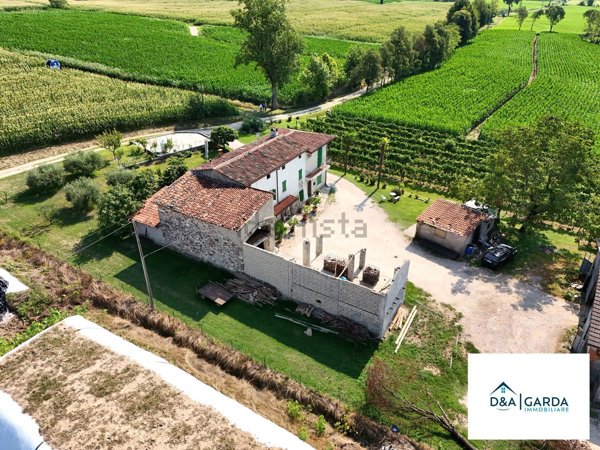 casa indipendente in vendita a Ponti sul Mincio