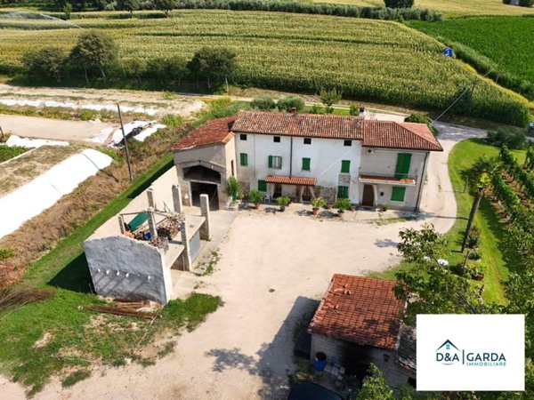 casa indipendente in vendita a Ponti sul Mincio