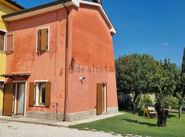 casa indipendente in vendita a Ponti sul Mincio