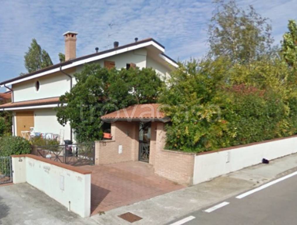 casa indipendente in vendita a Porto Mantovano in zona Sant'Antonio