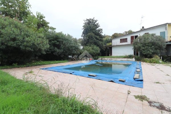 casa indipendente in vendita a Porto Mantovano