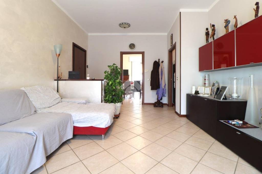 appartamento in vendita a Porto Mantovano in zona Sant'Antonio