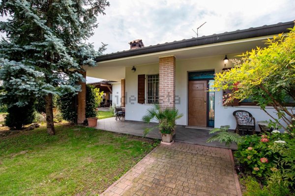 casa indipendente in vendita a Porto Mantovano