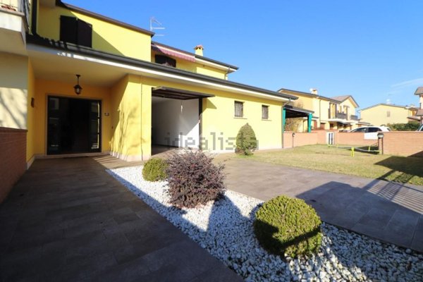 casa indipendente in vendita a Porto Mantovano