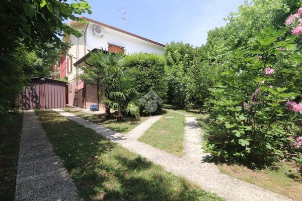 casa indipendente in vendita a Porto Mantovano